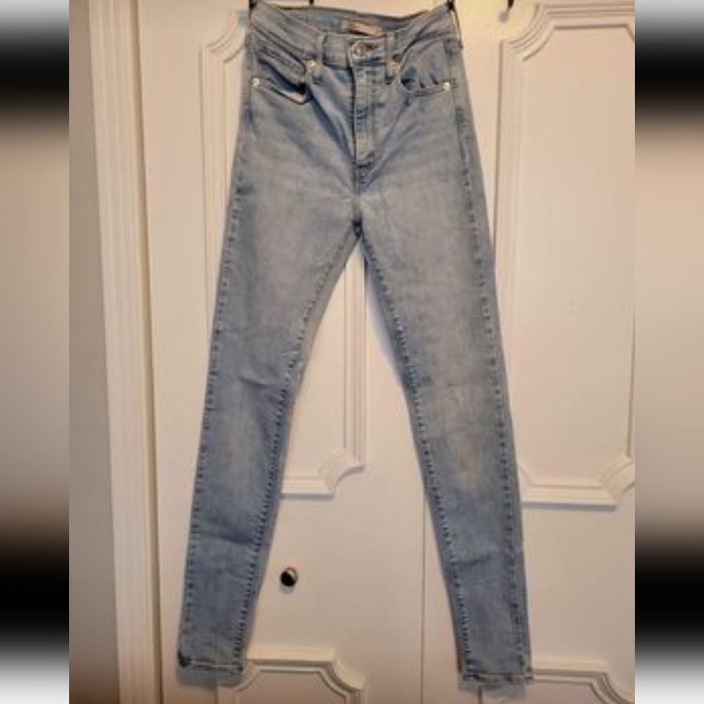 Levi jeans